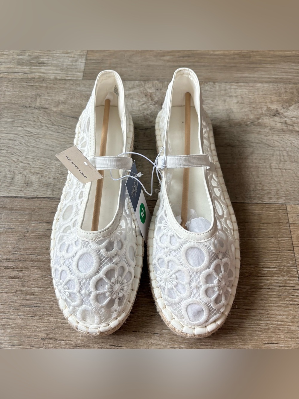 Universal Thread Floral lace Mary Jane espadrille flat shoes  in white Size 10